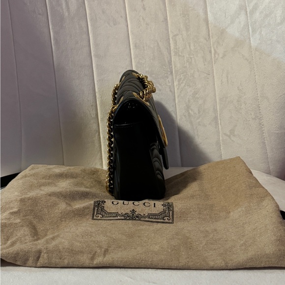 Gucci GG Marmont Small Shoulder Bag - Picture 5 of 13